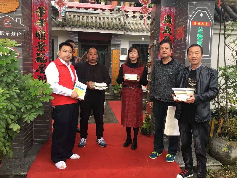 文章附图